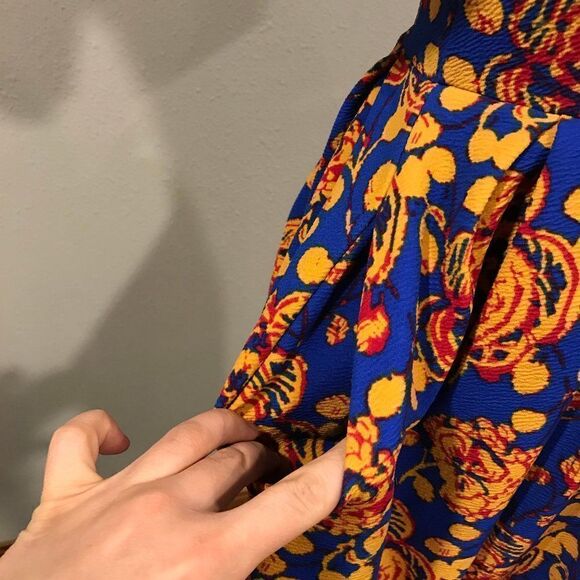 Gorgeous LuLaRoe floral print Amelia dress - Picture 5 of 11
